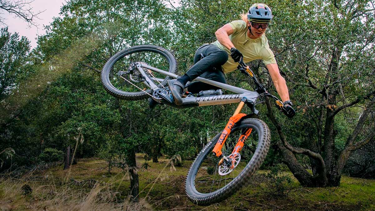 Suspensiones de Bicicleta FOX: Innovación y Rendimiento en Cada Terreno